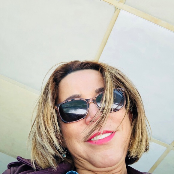 Meet your Posher, Maria - Picture 1 of 1